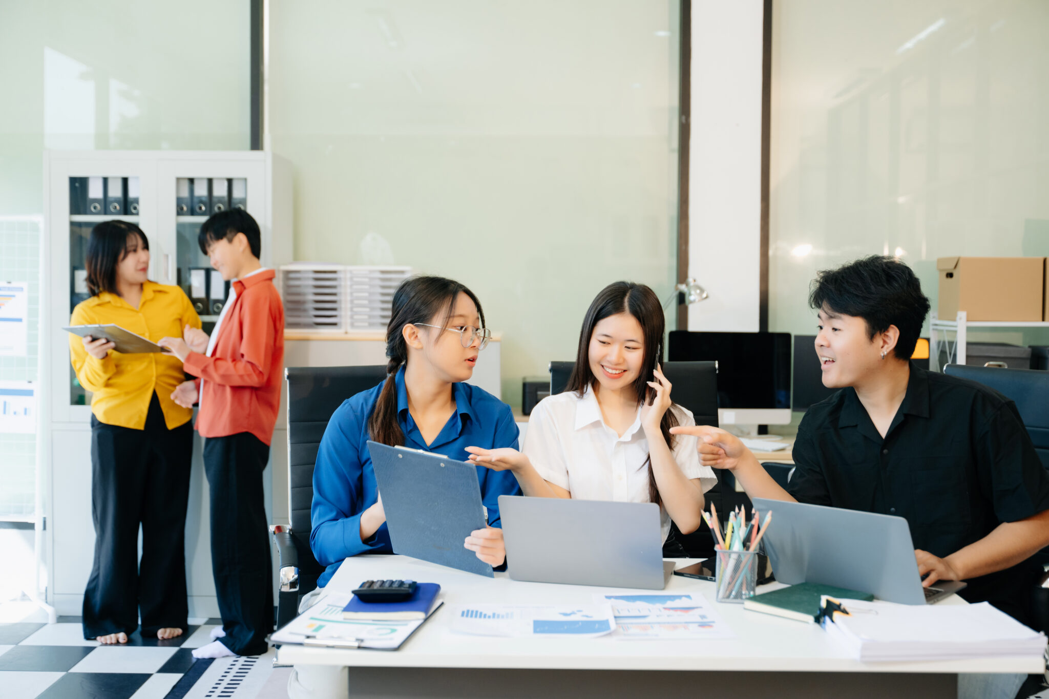 How to Turn Your Sales Internship Into a Full-Time Job